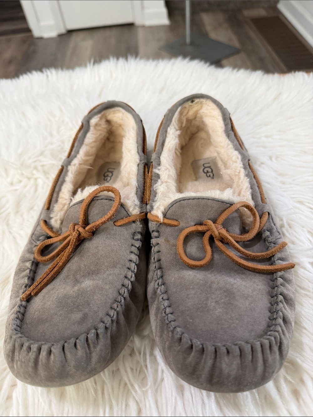 UGG Gray Suede Shearling Moccasin Slippers with Chestnut Laces Size 7